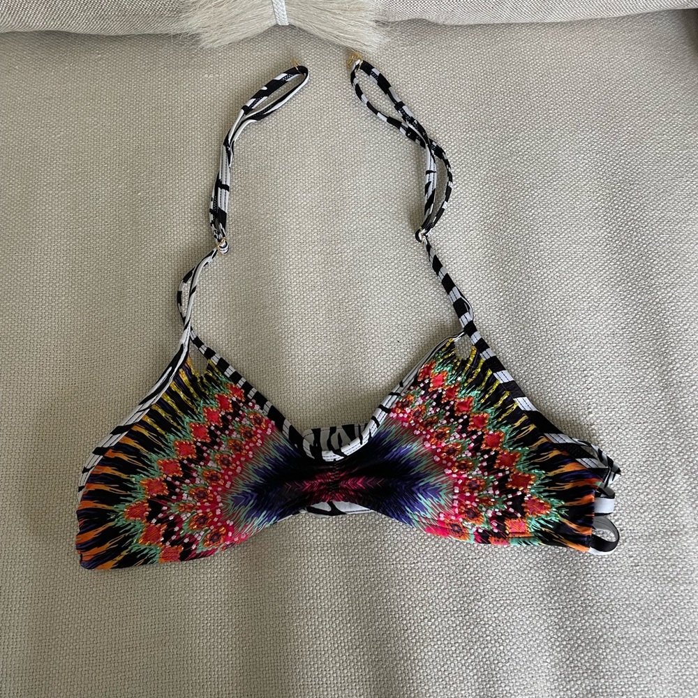 Pilyq Black and White Bikini Top